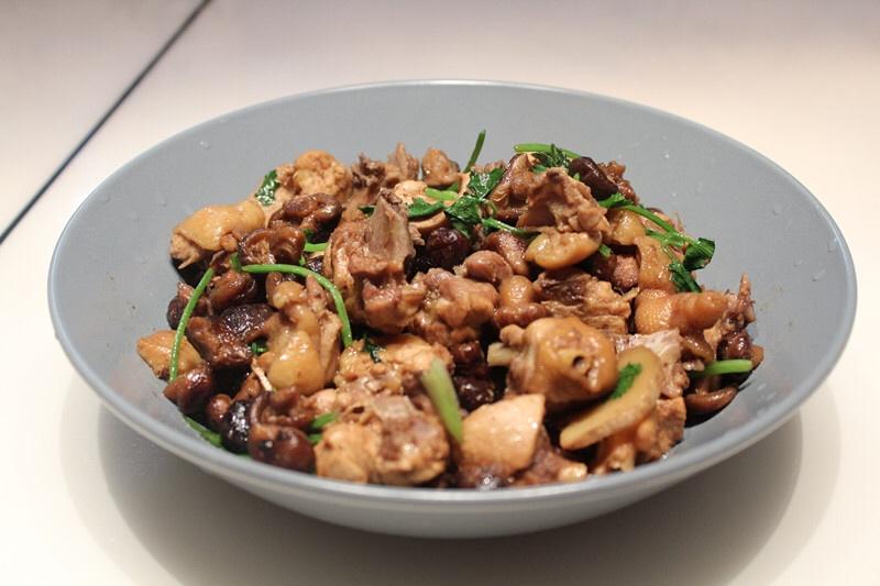 香菇滑鸡的做法