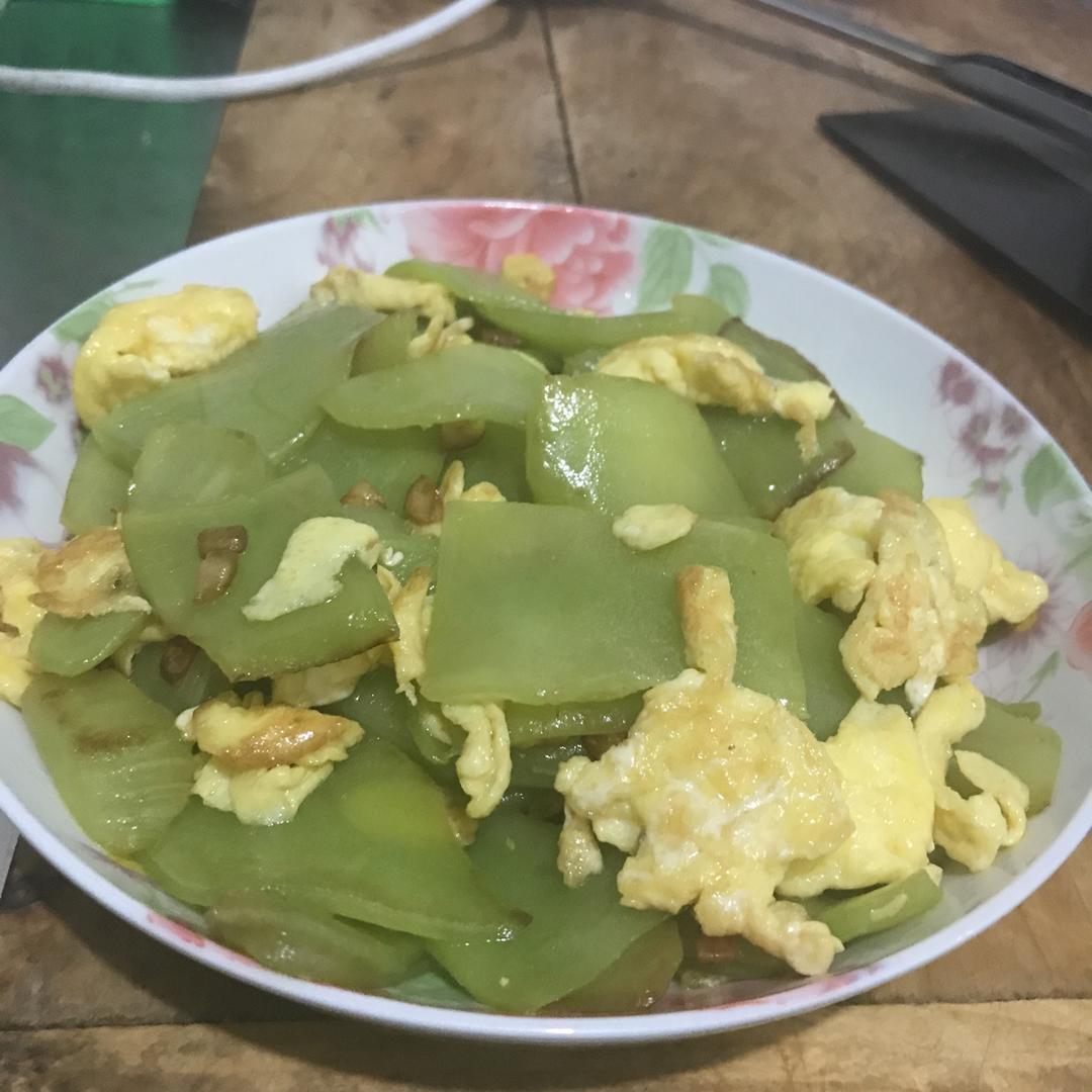 莴笋炒鸡蛋