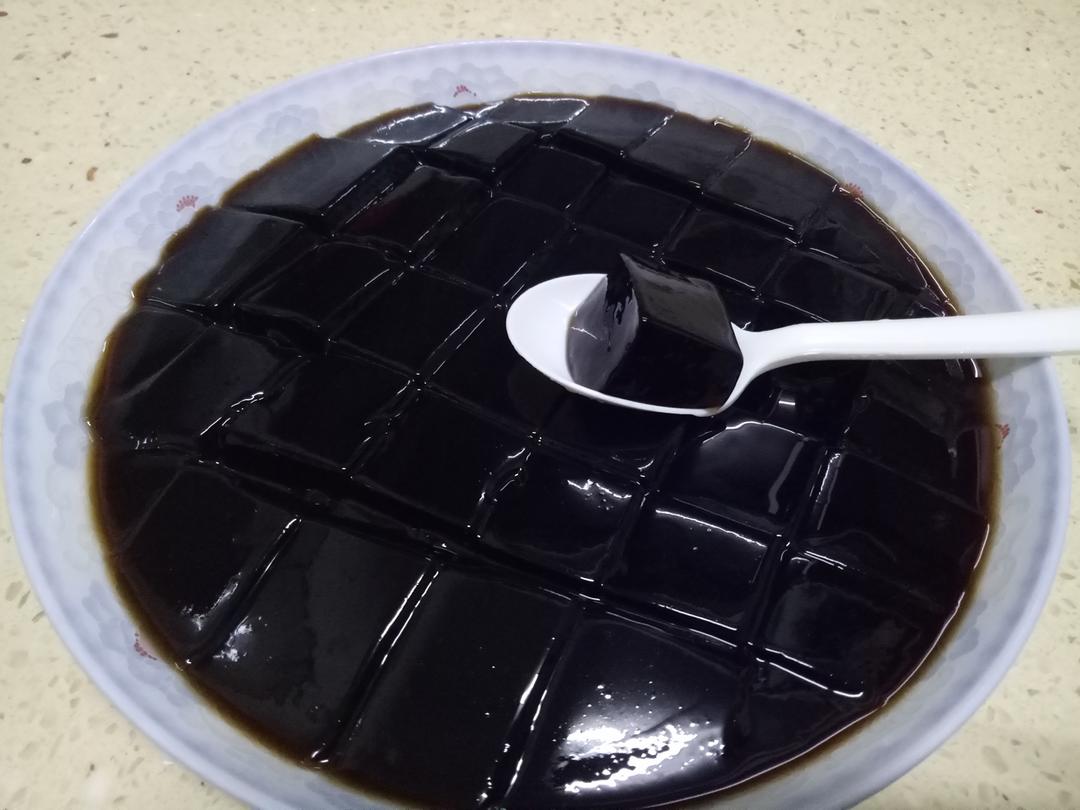 是陶陶呀做的仙草冻