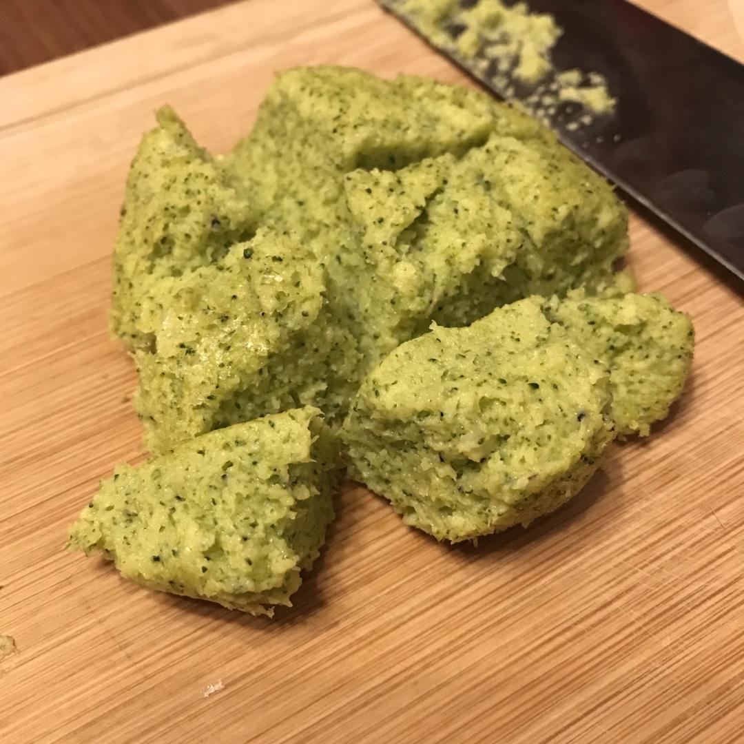 宝宝辅食-西兰花蒸糕