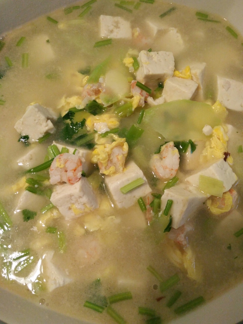 家常虾仁豆腐鸡蛋汤的做法