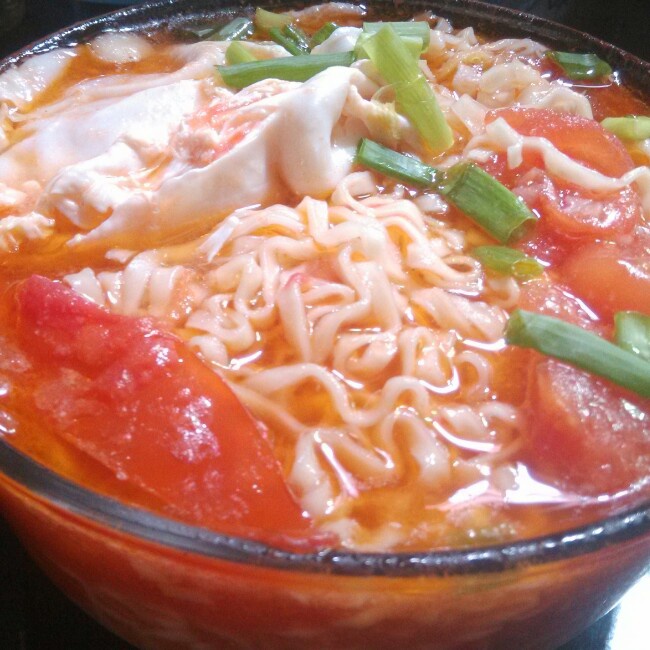 最家常的普通汤面——西红柿鸡蛋龙须面