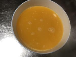 无添加好制作清新可口的橙汁果冻的做法 步骤2