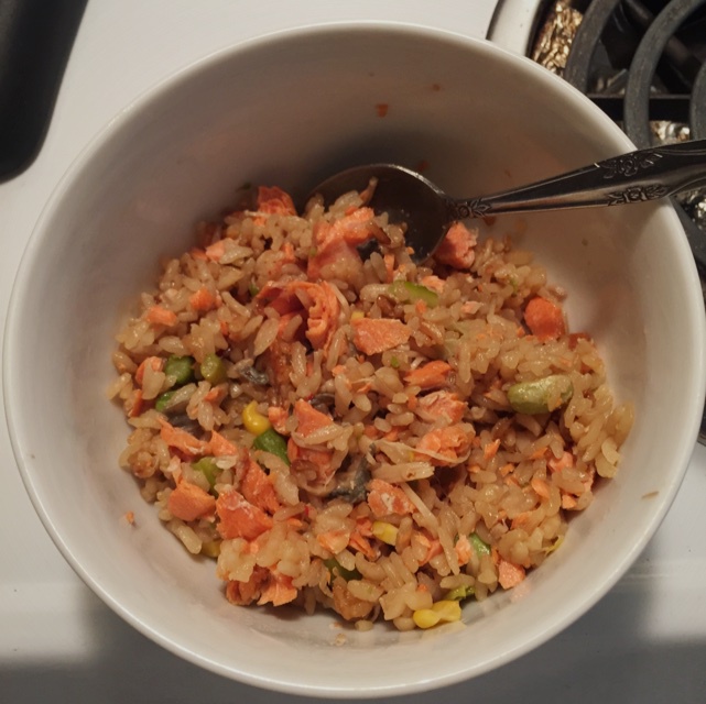 《昨日的美食》之鲑鱼牛蒡舞菇炊饭