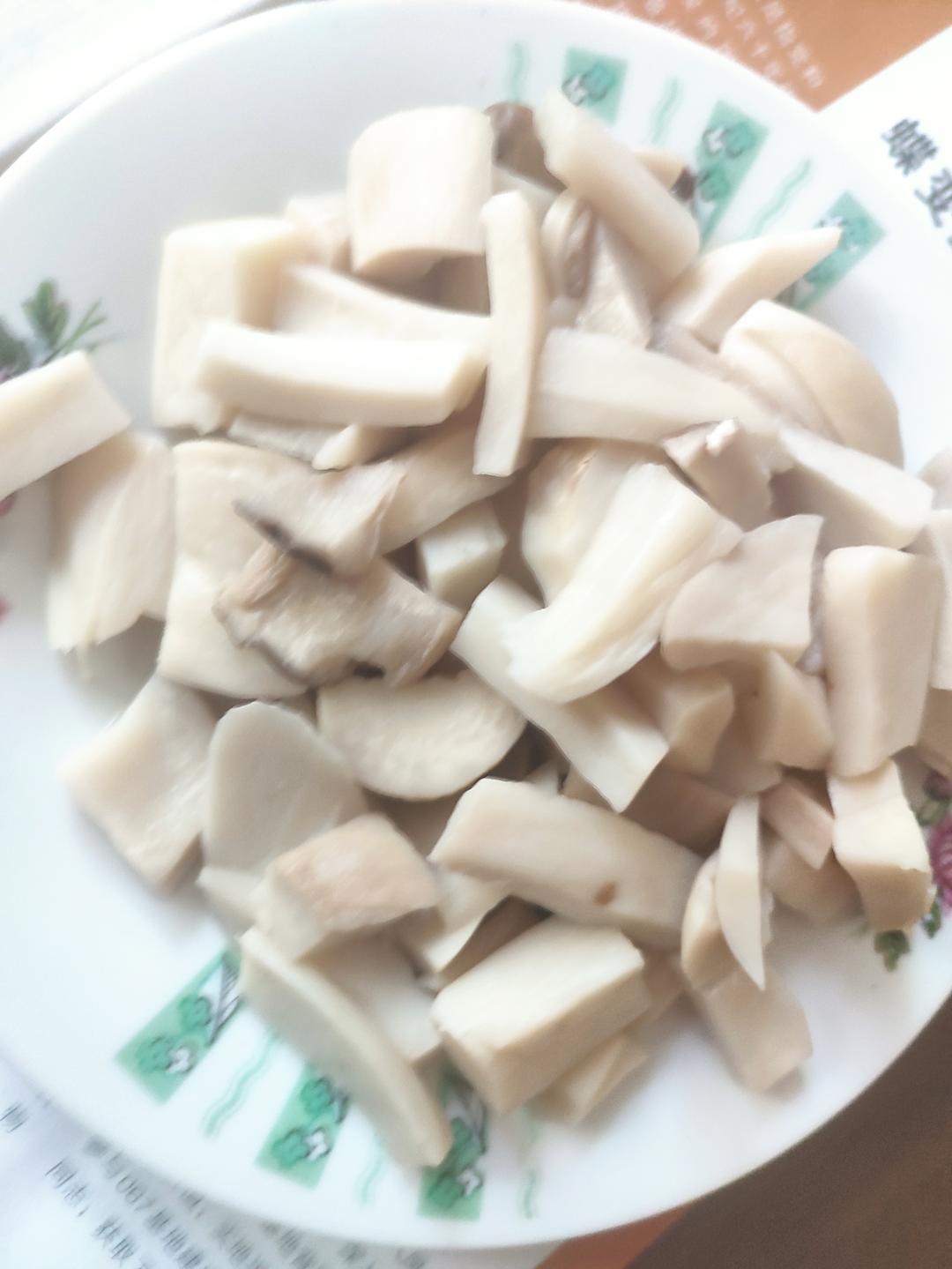 鸭汤煮杂蔬