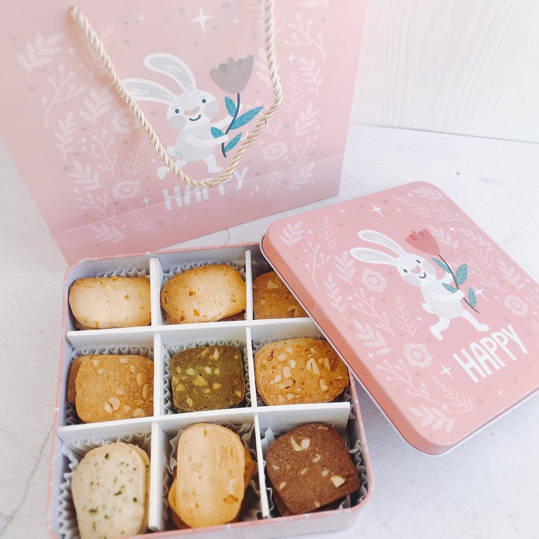 九宫格曲奇礼盒  |  每一格都有不一样的味道