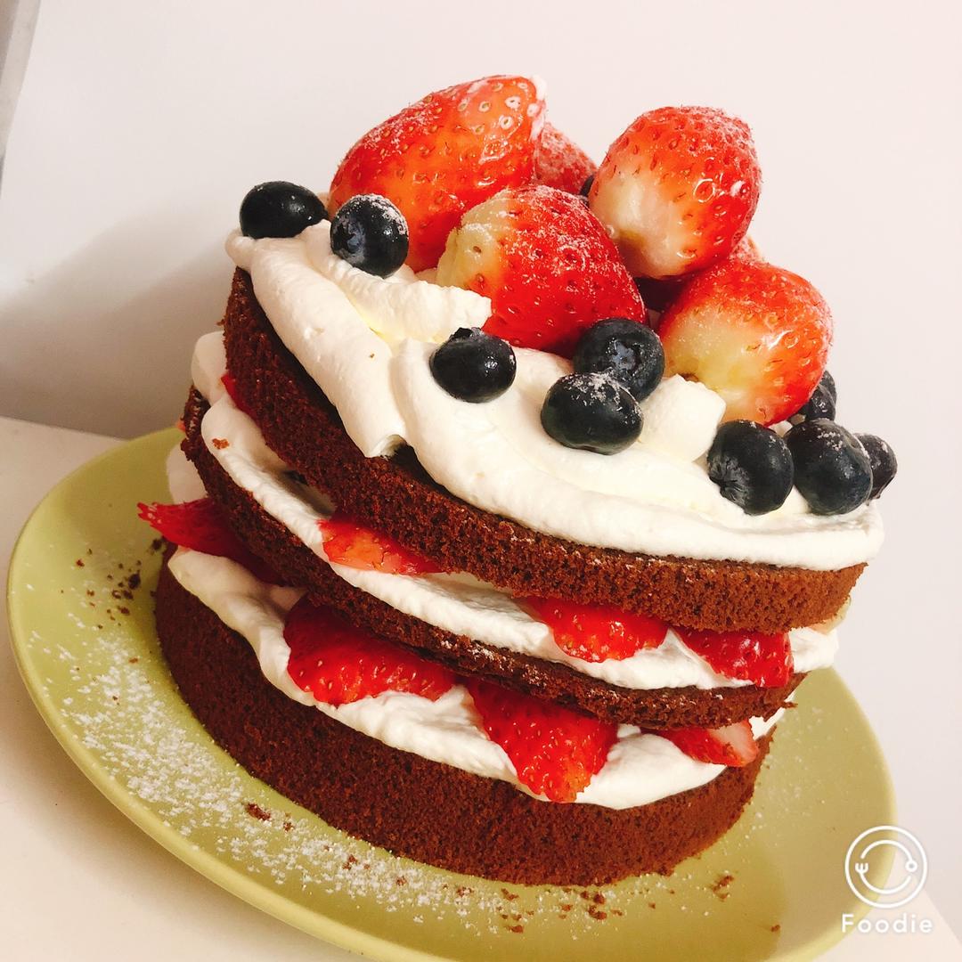 奶油可可戚风蛋糕（草莓蓝莓篇）