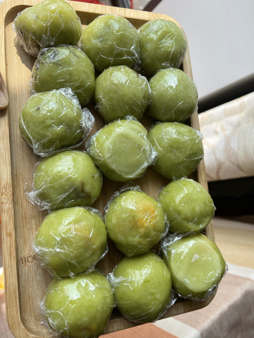 网红青团～～咸蛋黄肉松青团