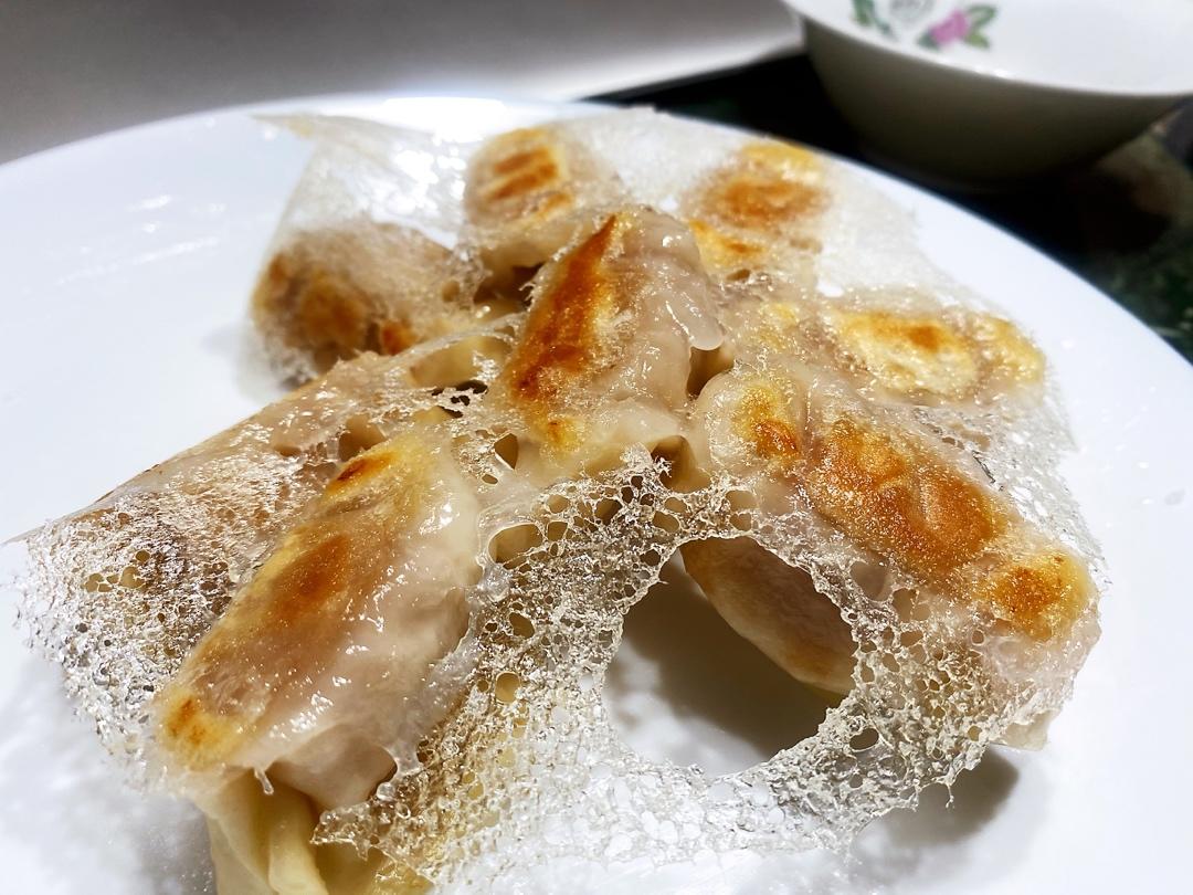 冰花煎饺（个人认为最好吃的饺子做法了！）