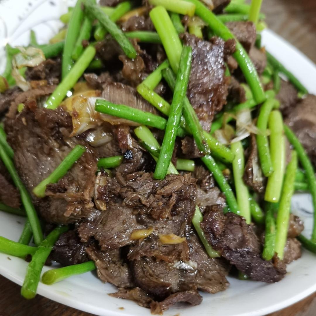 家常蒜苗炒牛肉