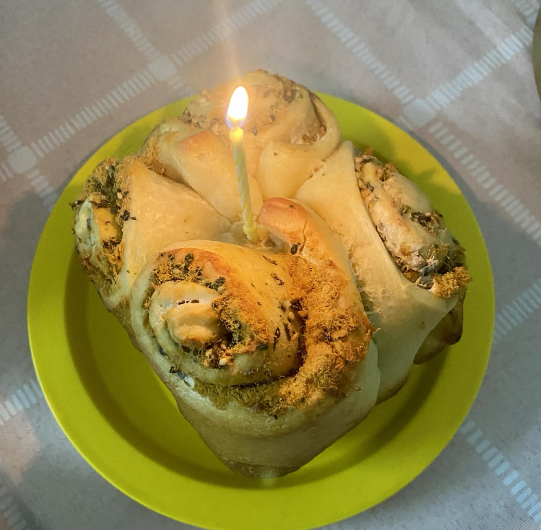 面包机做肉松海苔面包卷