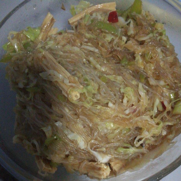 卷心菜炒粉丝 Glass noodles with Cabbage
