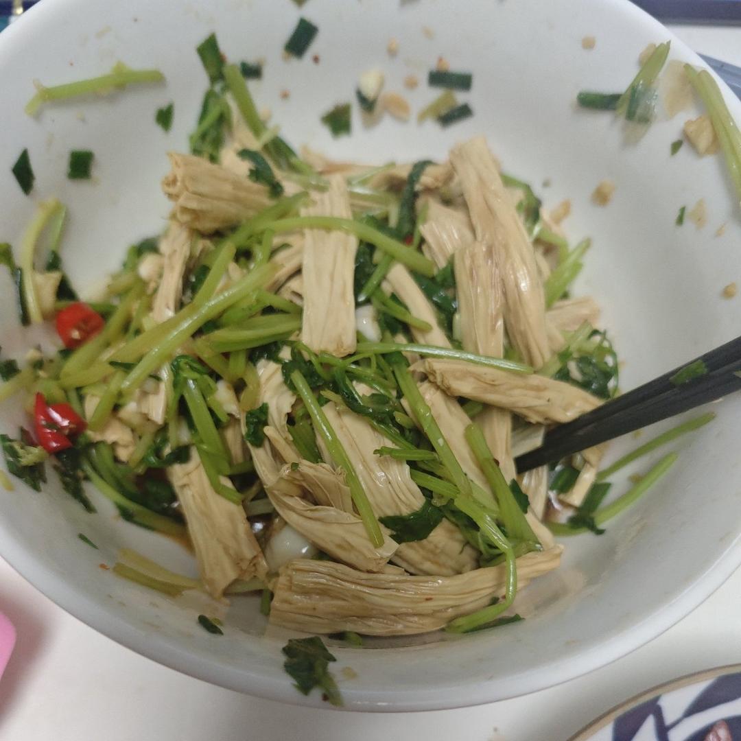 凉拌腐竹西芹
