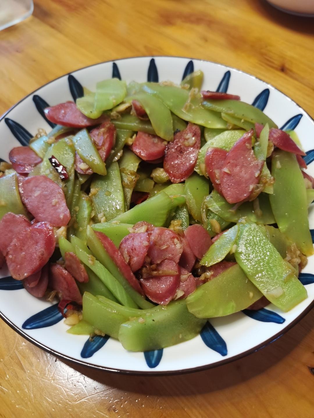 莴笋炒腊肠