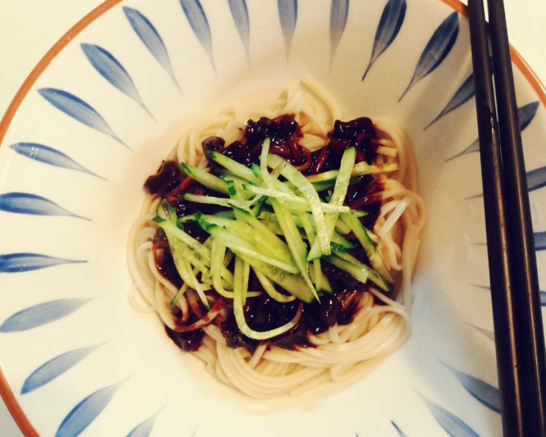 张夏家的炸酱面