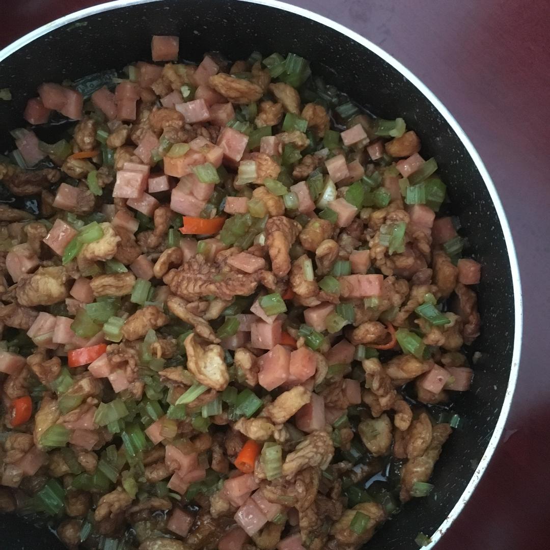 芹菜牛肉末「下饭神器」