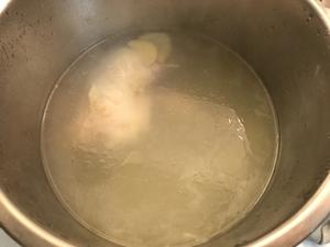 鸡汤馄饨面的做法 步骤4