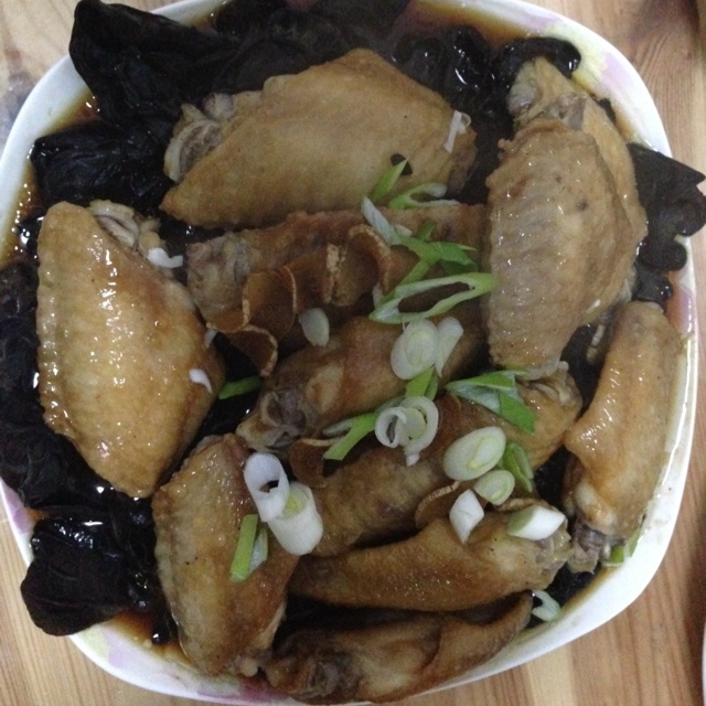 黑木耳蒸鸡翅
