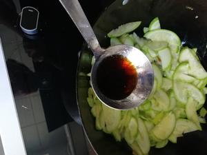 好吃简单的醋溜葫芦瓜的做法 步骤6