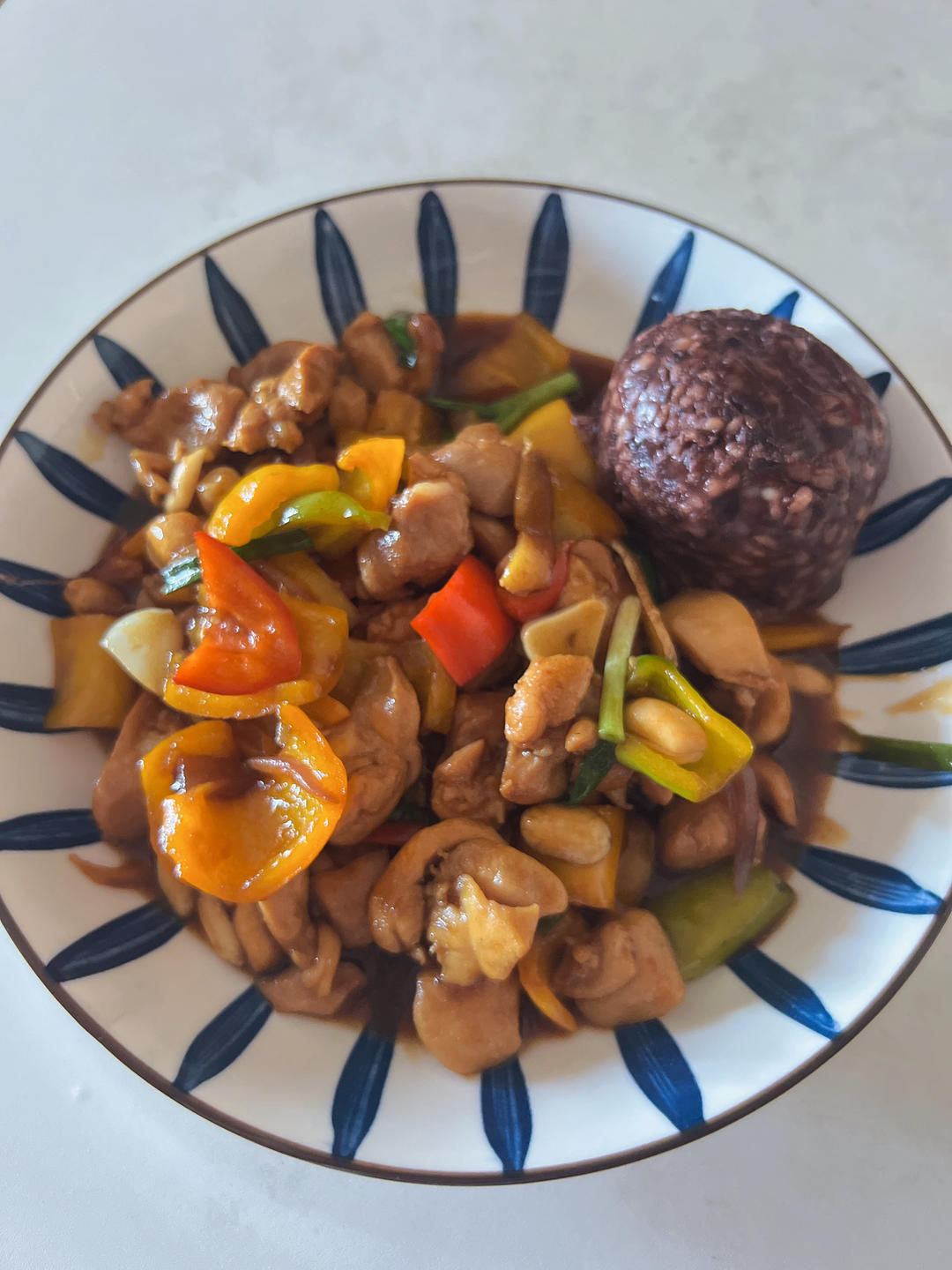 补维c的大菜-五彩缤纷彩椒青椒炒鸡腿肉