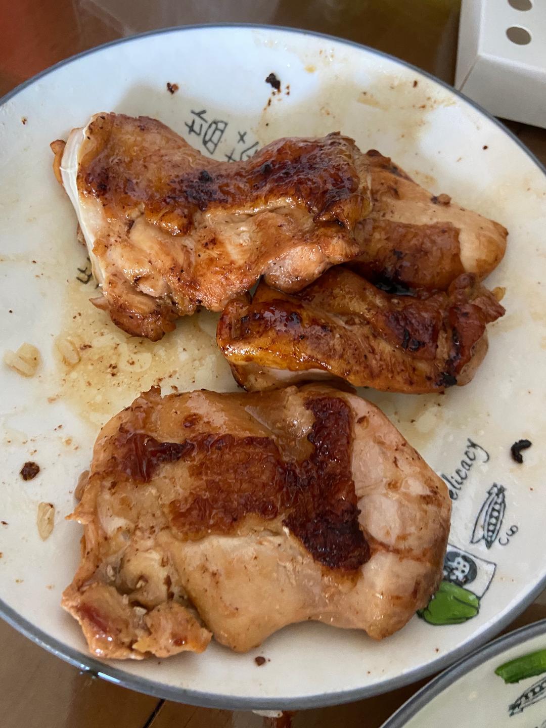 10分钟煎鸡腿肉