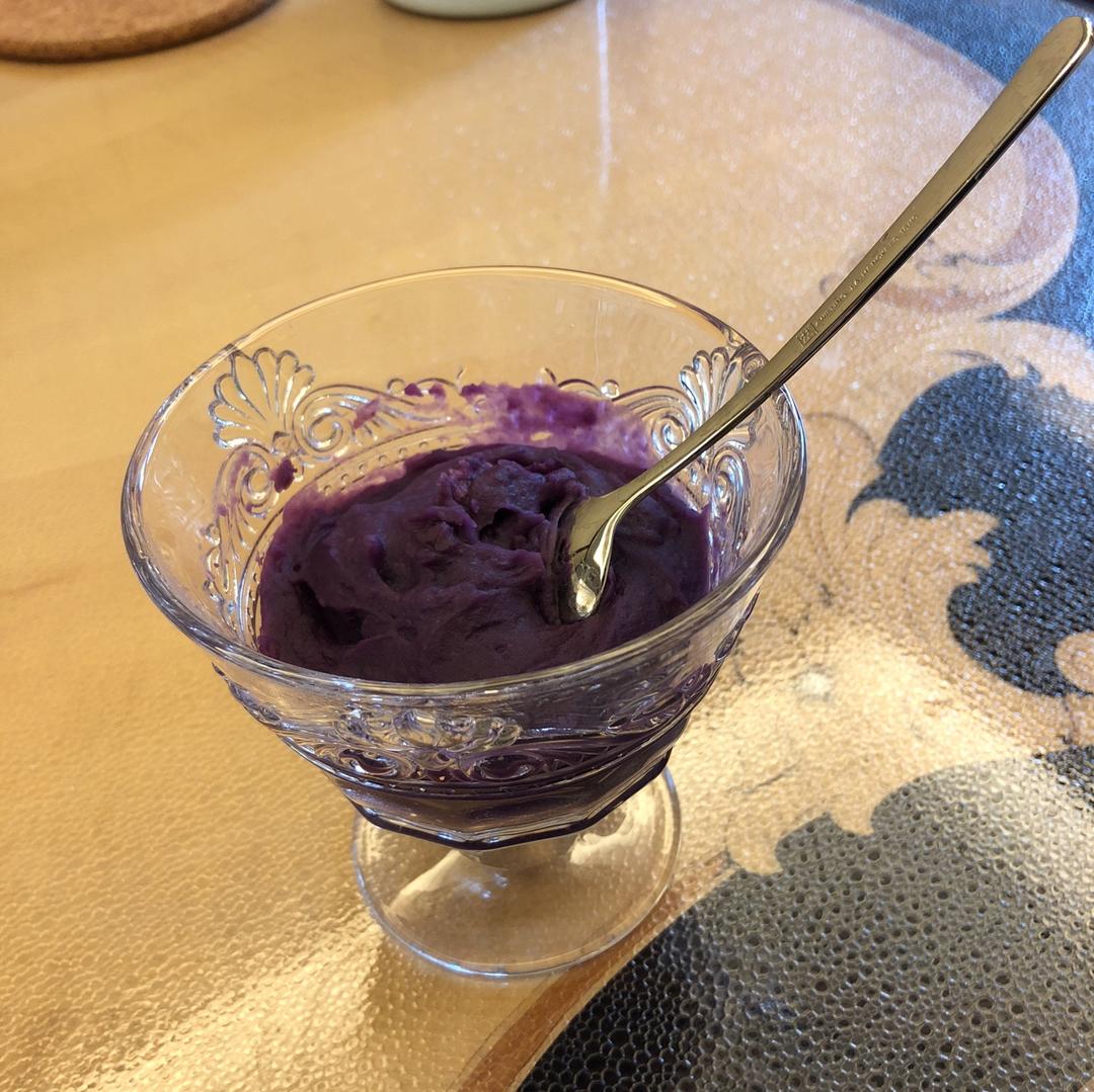 名侦探柯丸做的牛奶紫薯泥(快手早餐)