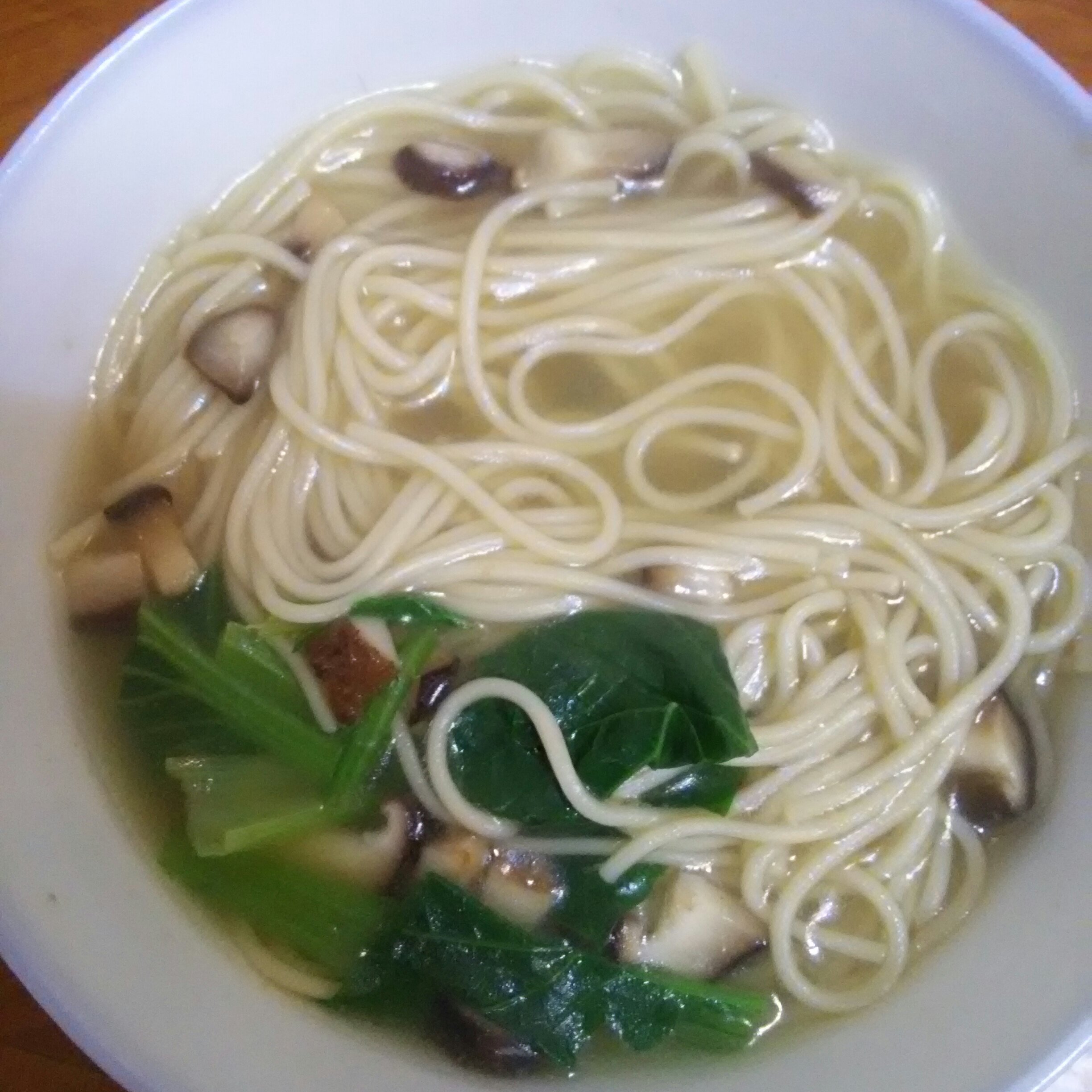 瑄妹儿做的青菜香菇面