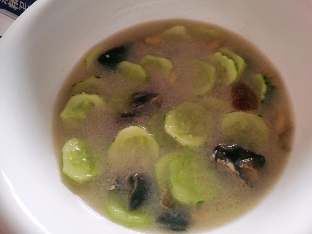 皮蛋黄瓜汤 超级美味