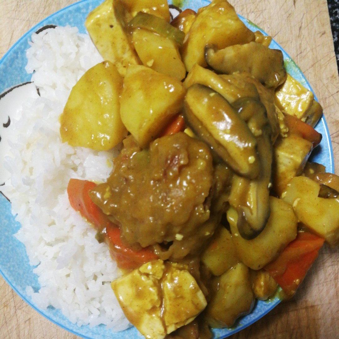 菌菇鸡腿咖喱饭