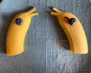 水果拼盘创意海豚香蕉水果切的做法 步骤7