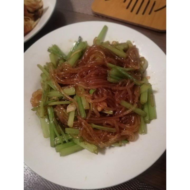 香芹炒粉条