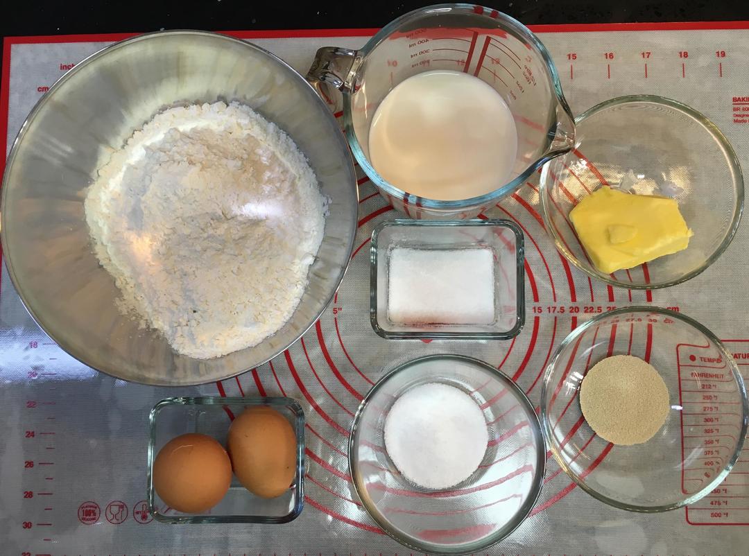 纯奶手撕吐司的做法 步骤1