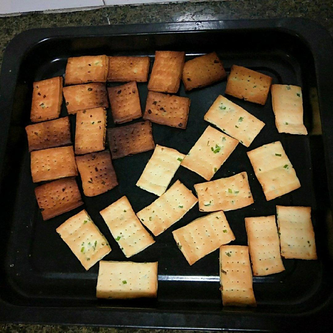 无糖香葱苏打咸饼干