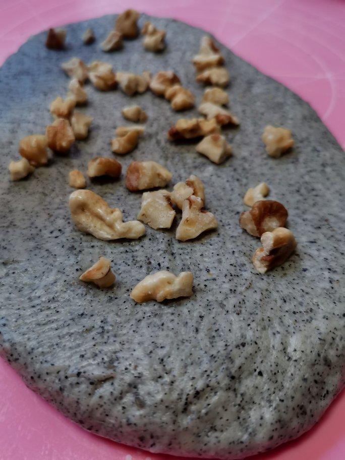 营养丰富的黑芝麻小吐司