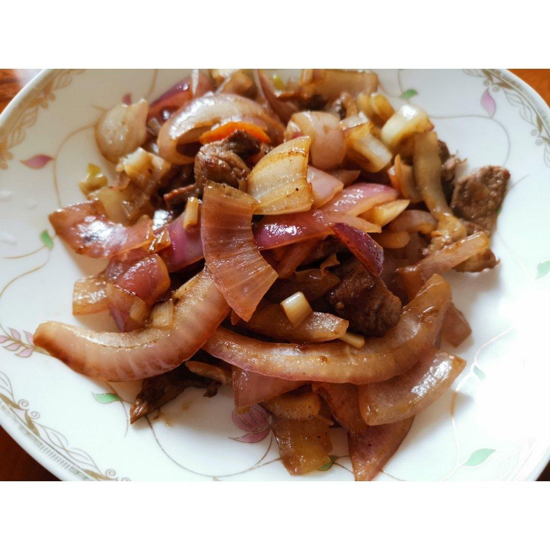 洋葱炒肉
