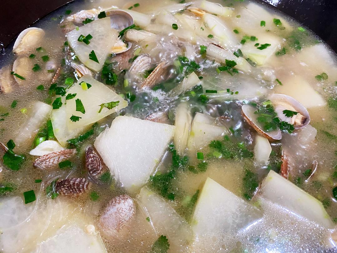 贼鲜的花甲冬瓜粉丝汤