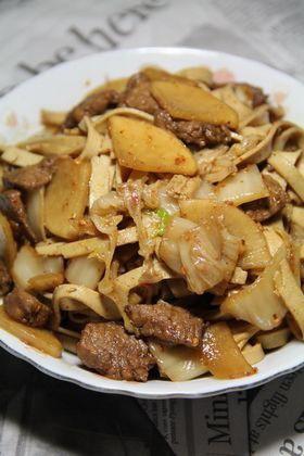 董太的私方菜--泡菜豆皮的做法