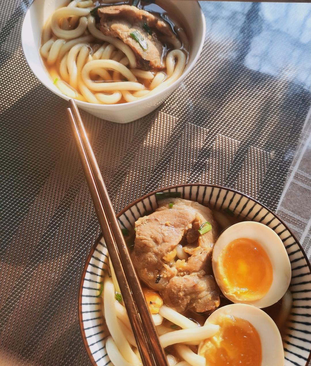 粤菜中的经典，咸蛋黄焗叉烧