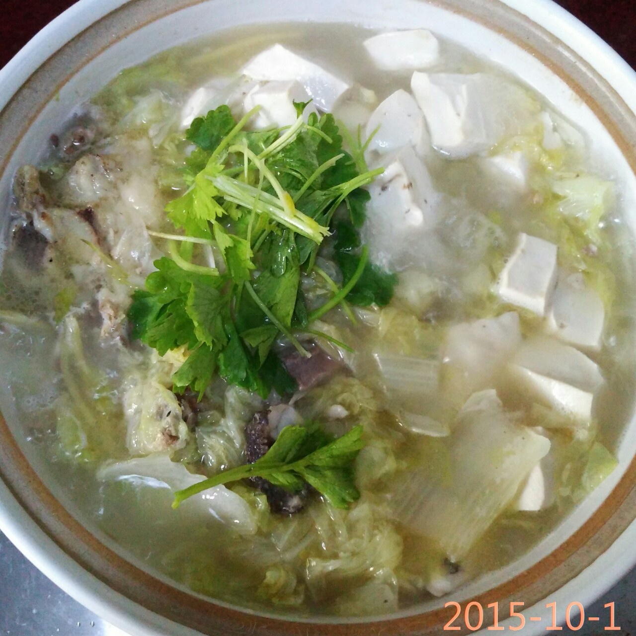 鱼头白菜豆腐汤