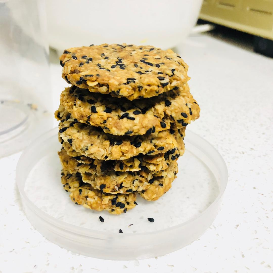 素食:有机燕麦芝麻大饼干