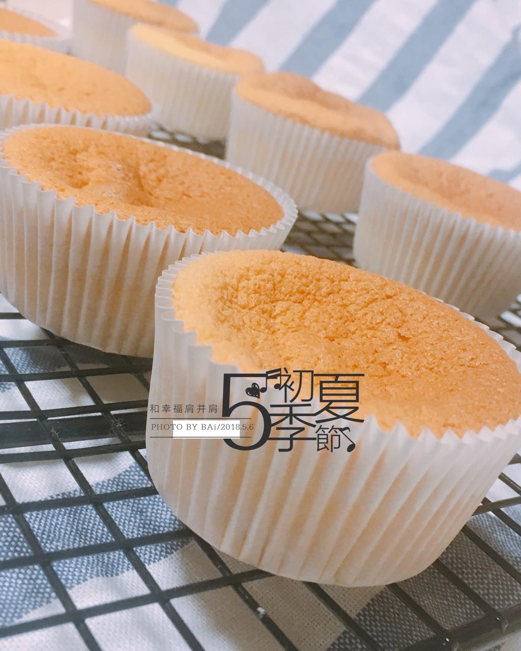 棉花纸杯蛋糕