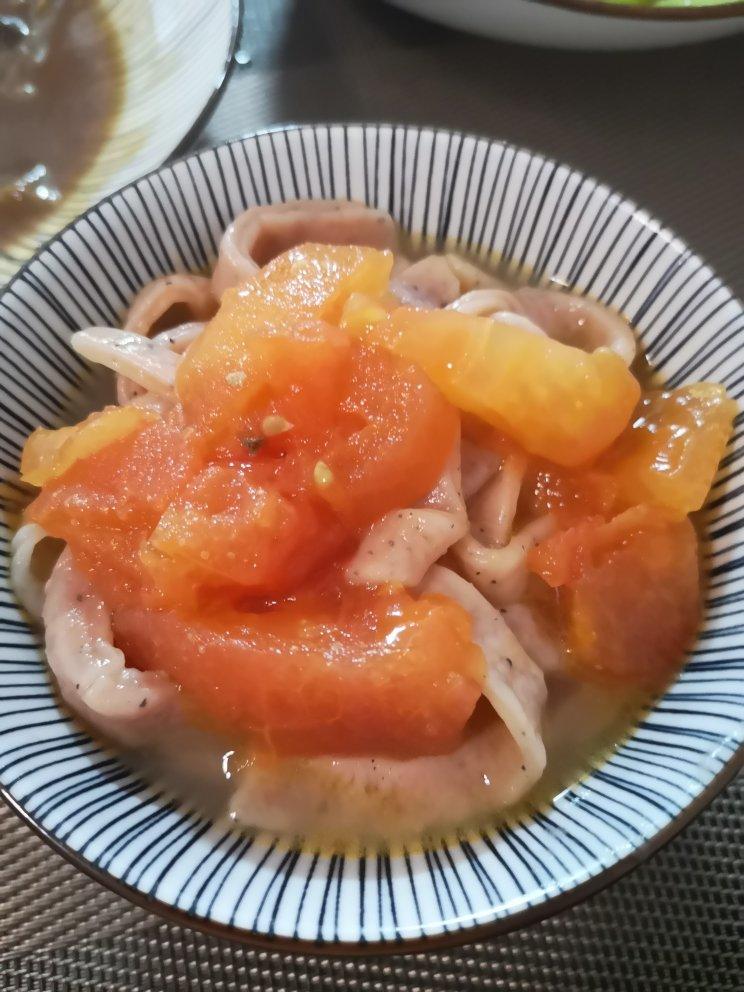 有颜值的手擀面
（红心火龙果手擀面）