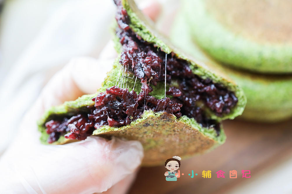 12个月以上辅食奶酪紫米菠菜包的做法