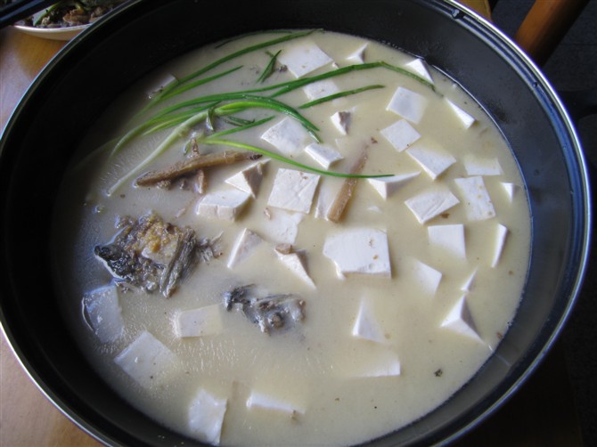 鲫鱼豆腐汤