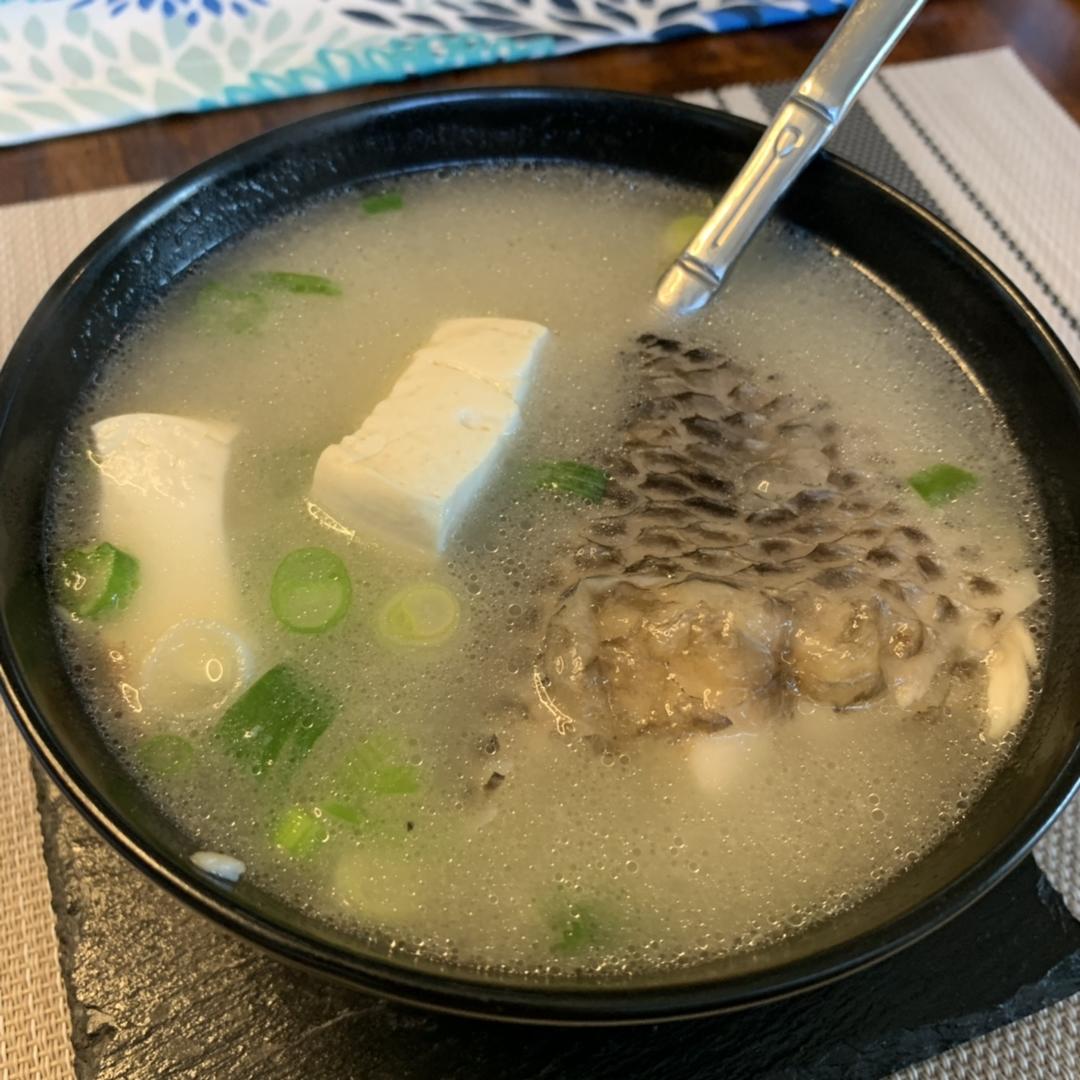 鲫鱼豆腐汤