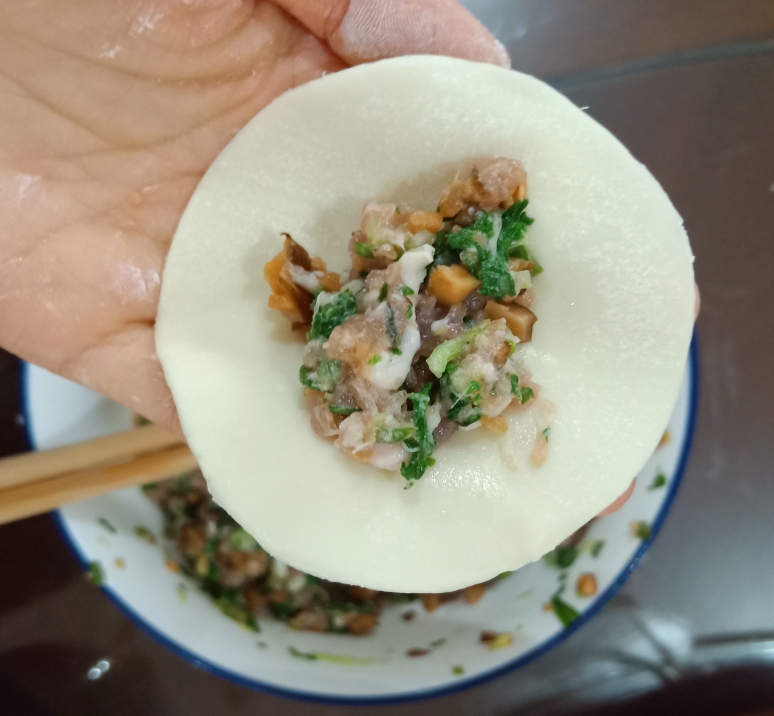 香菇青菜肉馅水饺的做法