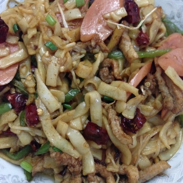 牛肉炒河粉
