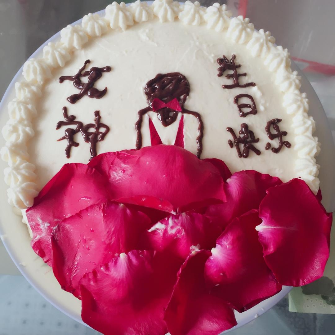 玫瑰花瓣生日蛋糕