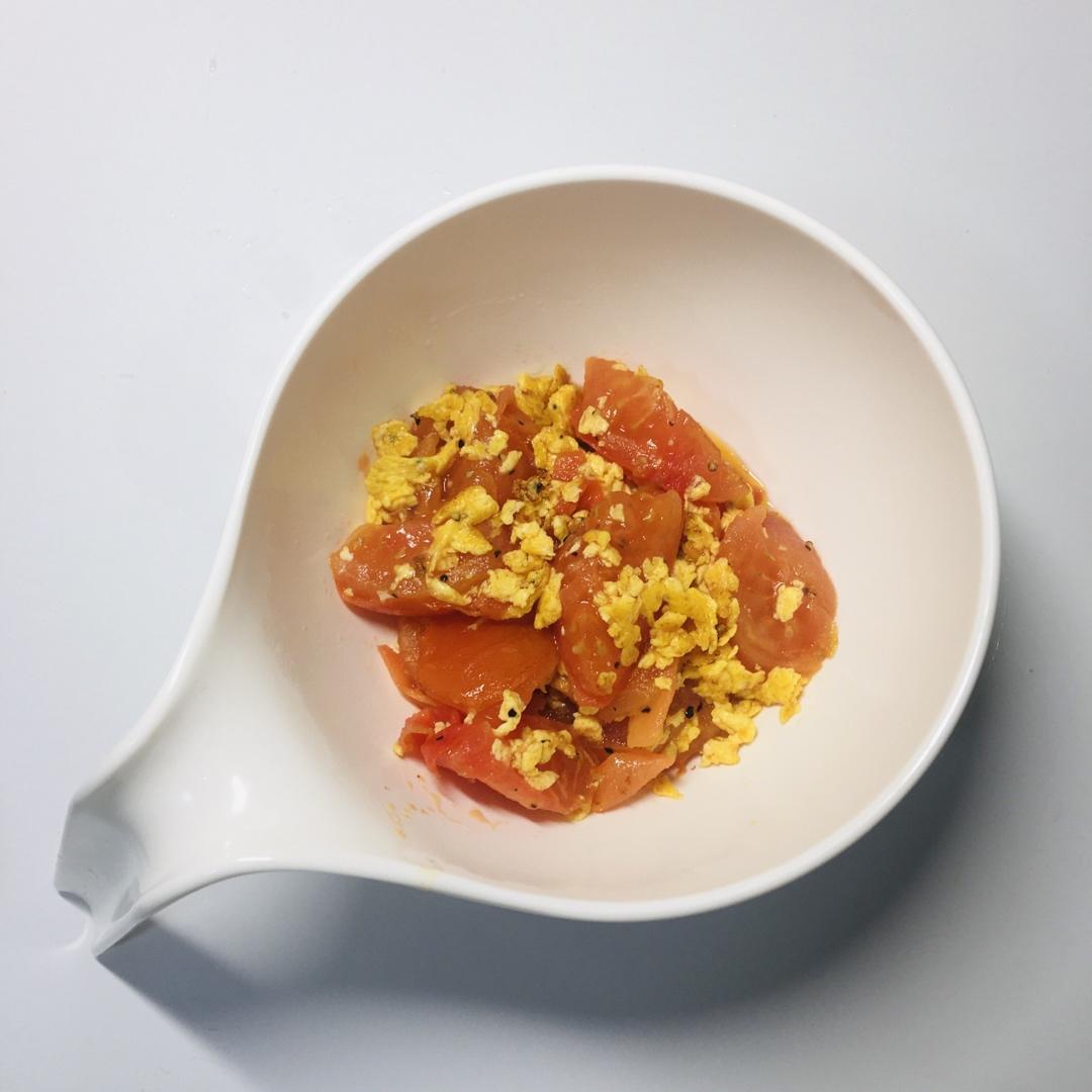 西红柿炒鸡蛋时，多加这一步，鸡蛋香嫩又入味