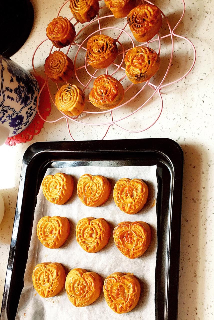 广式月饼——蛋黄莲蓉月饼